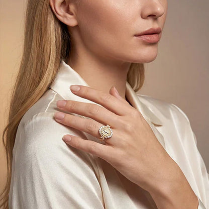 ✨🔥 Elegante Anillo con Emblema de la Virgen María 💍